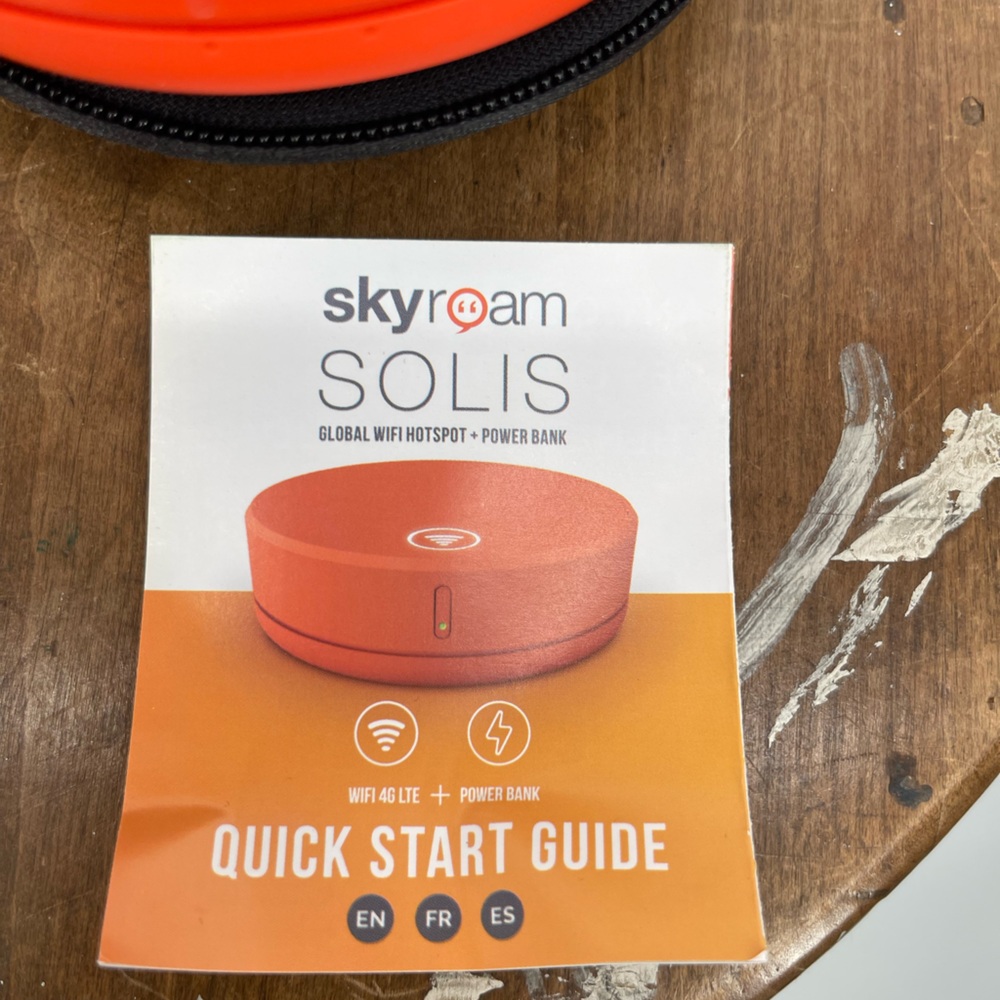 Skyroam Solis Global WiFi Hotspot with Travel Case - Picture 7 of 8